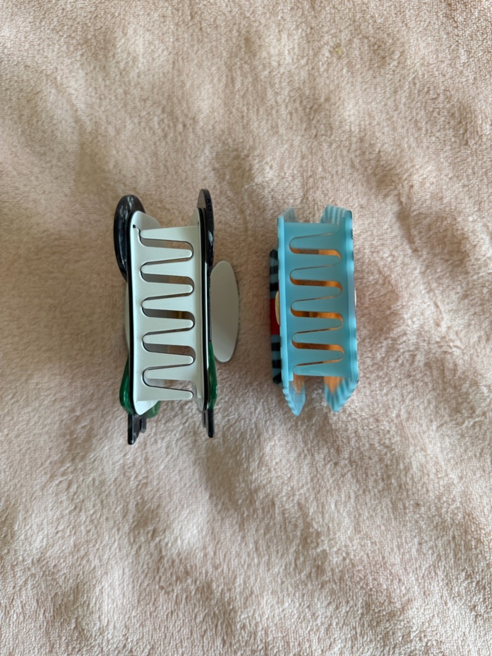 Claw Clips - Picture 2 of 2